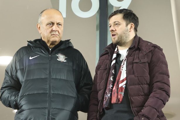 schimbare la rapid omul de incredere al lui dan sucu e out si victor angelescu ii ia locul 6799cfa5227e3