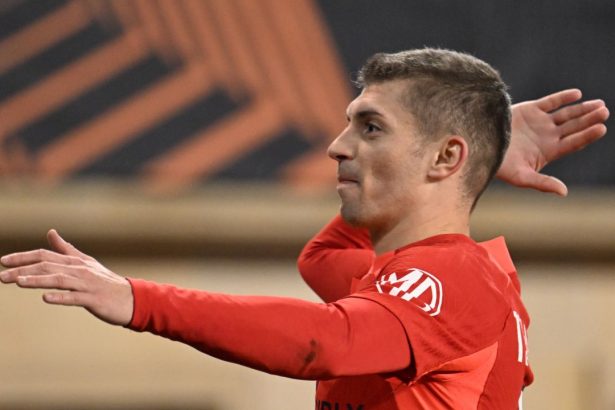 schimbari record la fcsb cati jucatori a scos charalambous la pauza meciului cu uta arad 67968e70b11f5