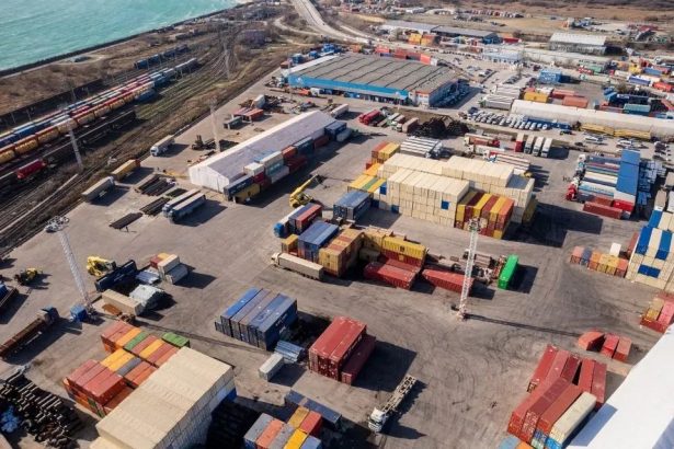 sea container services firma lui bogatu fainarea si pilca a primit unda verde de la mediu pentru realizarea unor investitii in portul constanta 6799bc2da166b