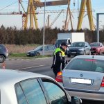 soferi fara permise de conducere prinsi la vama veche ostrov si in portul constanta de politistii de frontiera 678f6f7720637