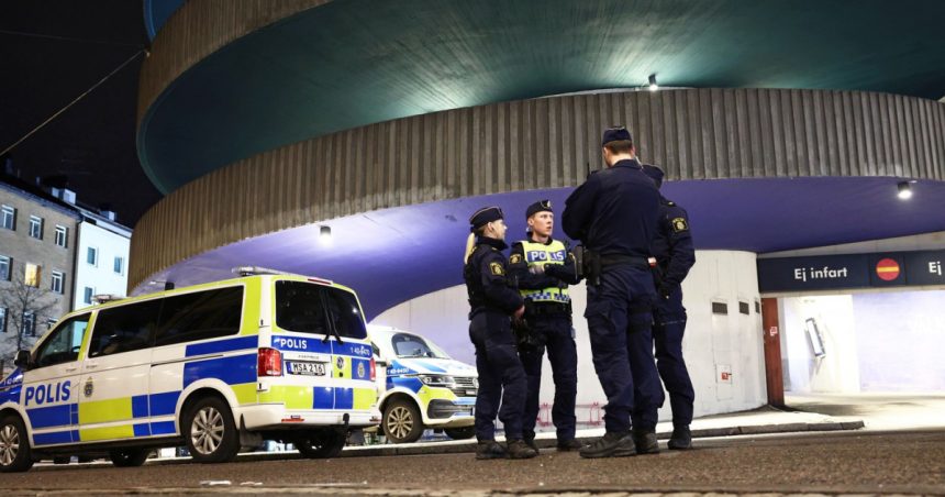 Suedia intenționează să revoce cetățenia celor care constituie o amenințare pentru stat. „Ne confruntăm cu extremismul violent” 1 suedia vrea sa i lase fara cetatenie pe cei care reprezinta o amenintare la adresa statului ne confruntam cu extremismul violent 678893c2d28ba