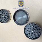 surpriza in cadrul unui control la o sala de jocuri din constanta grinder suspect si foite gasite asupra unui client 678cef9d6b2bc