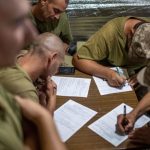 sute de perchezitii in ucraina care vizeaza retelele prin care barbatii ucraineni fug din tara pentru a scapa de armata 678a63b02c8b5