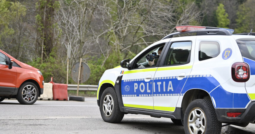 Sute de șoferi au rămas fără permis auto la început de an, cu amenzi de 3,4 milioane de lei aplicate într-o singură zi. 1 sute de soferi au ramas fara permis auto la inceput de an au fost date amenzi in valoare de 34 milioane de lei intr o singura zi 677a7d317f3b9