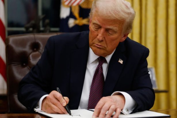 tarifele lui trump ar putea creste preturile unor tehnologii pentru laptopuri smartphone uri si inteligenta artificiala in sua 67987b1dbe4f2