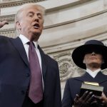 trump a depus juramantul fara sa puna mana pe biblie ce spun expertii despre consecintele acestui gest 678f47615ad6d