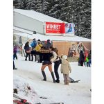 turista surprinsa pe partie cu cizme cu toc si fusta mini cati dintre voi ati marit poza 6786ac6af3675