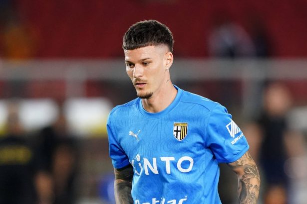 ultimele informatii despre transferul lui dennis man la fiorentina 679117225312f