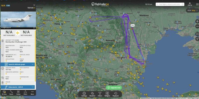 Un avion misterios ar fi decolat de la Mihail Kogălniceanu și zboară repetitiv pe cerul României. 1 un avion misterios ar fi decolat de la mihail kogalniceanu si patruleaza repetitiv pe cerul romaniei 6789254106460