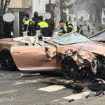 un bentley de 300 000 de euro implicat intr un accident 679cc2147ab0f
