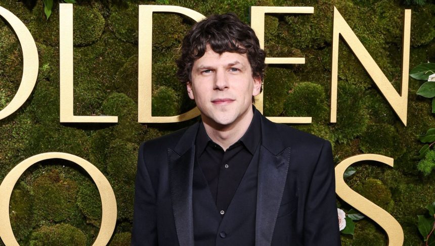 un celebru actor american nominalizat la oscar a vizitat timisoara ce i a spus copilului sau dupa vacanta in romania locul unde a pornit revolutia impotriva lui ceausescu 6798fbded362d