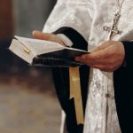 un preot profesor de religie de la cel mai bun liceu din buzau este anchetat pentru ca a promovat idei legionare in fata elevilor 678e7ee54d268