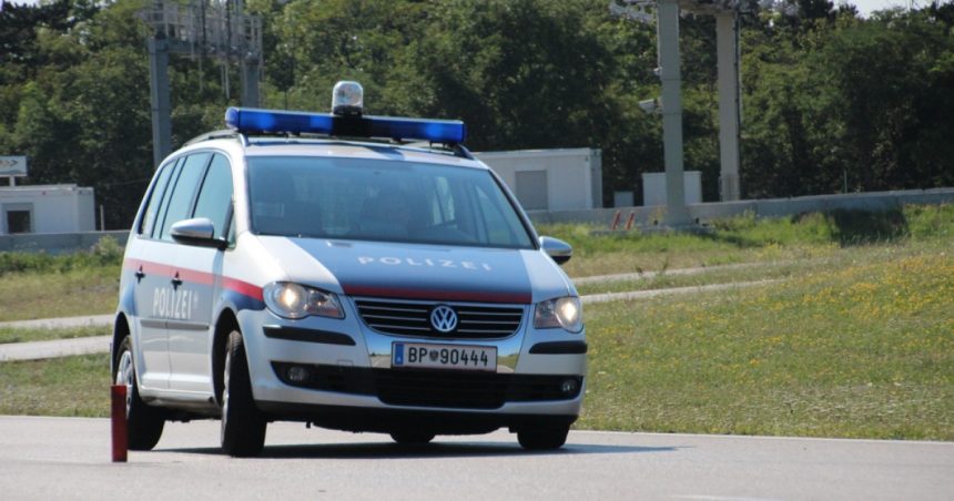 Urmărire ca în filme pe străzile din Austria, cu viteze de până la 250 km/h; cinci răniți, inclusiv doi polițiști. 1 urmarire ca in filme pe strazile din austria cu viteze de pana la 250 km h cinci raniti dintre care doi politisti 679cb8fc76418