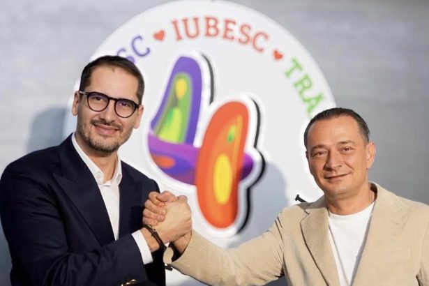 viceprimarul rasauteanu la discutii cu primarul baluta de la sectorul 4 am discutat aplicat despre fonduri europene si alte surse de finantare 67912aa9ea37a