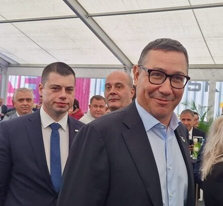 victor ponta nu ii da sanse lui crin antonescu sa ajunga in turul 2 si se auto propune candidat al psd 6793def244eb0