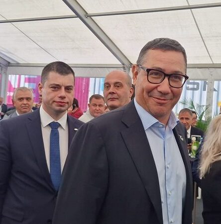 victor ponta nu ii da sanse lui crin antonescu sa ajunga in turul 2 si se auto propune candidat al psd 6793def244eb0