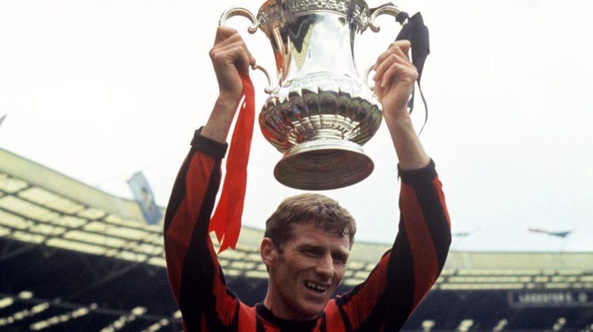 video a murit capitanul legenda al lui manchester city a castigat totul campionatul cupa cupa ligii si supercupa angliei plus un trofeu european 67879d720c48c