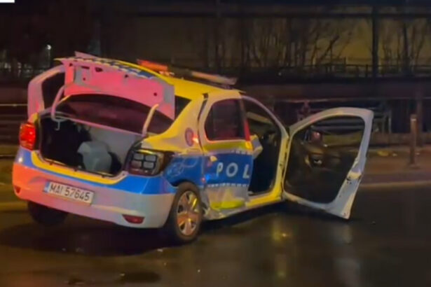 video accident grav in bucuresti cu 8 raniti o soferita a intrat intr o masina de politie 67821fb49415e
