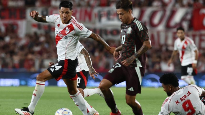 Amical hibrid River Plate - Mexic, cu peste 86.000 de spectatori prezenți pe ”El Monumental” din Buenos Aires! 1 video amical hibrid river plate mexic cu peste 86 000 de spectatori prezenti pe el monumental din buenos aires 6790ed08ab598