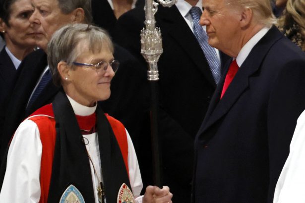 video apelul unui pastor care l a infuriat pe donald trump va rog sa aveti mila de oamenii din tara noastra care sunt speriati acum 6790ca199563a