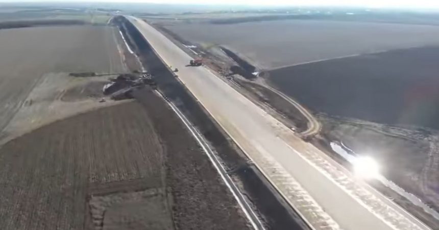 video au reinceput lucrarile la tronsonul 4 al drumului expres craiova pitesti care este termenul pentru finalizarea acestora 679a4ac529e98