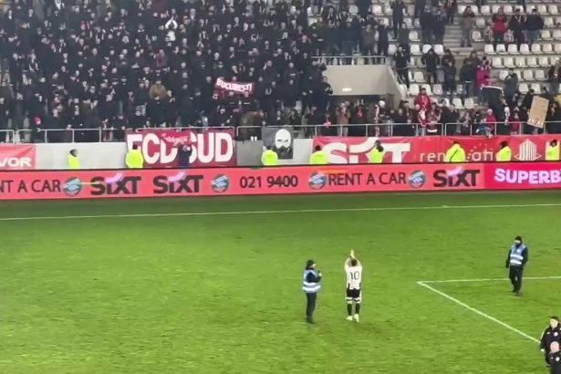 video cainii nu l au uitat dan nistor aplaudat de fanii lui dinamo la finalul meciului cu u cluj 6793f95aa6846