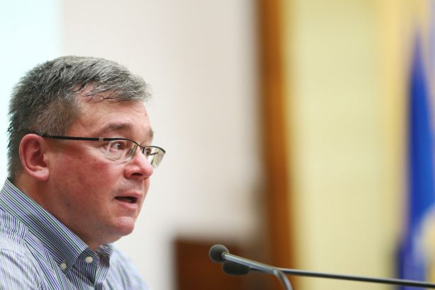 video ce spune fostul ministru mihai razvan ungureanu despre perioada in care calin georgescu lucra in mae 679d4609c506a