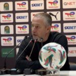 video dezastru pentru laurentiu reghecampf echipa sa conducea cu 1 0 in minutul 90 dar ce a urmat e incredibil 677ad7ecb947a
