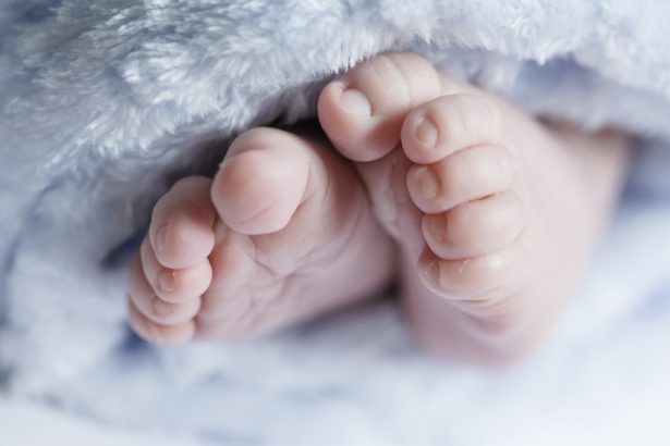 video era mort in bratele mele un bebelus de doua luni din galati tratat de medicul de familie pentru raceala a murit de pneumonie 6788cf955cd64