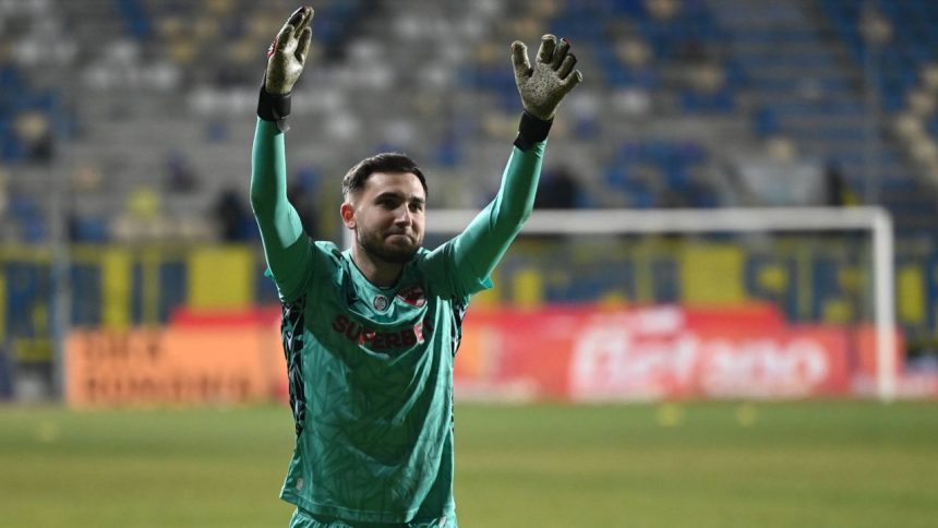 video exclusiv alexandru cel mare ce nota a primit in universitatea craiova dinamo 1 1 alexandru rosca portarul care ia gol doar din penalty 678e1c543626a