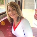 video nadia comaneci aparitie stralucitoare intr o salopeta albastra la globurile de aur imaginile virale in mediul online 677ba73a9c7ec