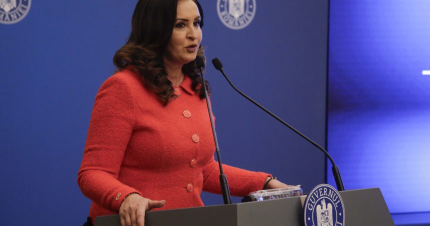 video natalia intotero l a demis pe directorul general al muzeulul national de istorie a romaniei 6798f9b440b59