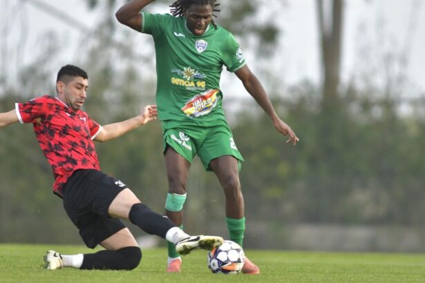 video oferta bizara pentru mijlocasul de nationala din superliga de la fosta campioana a turciei acum in liga 4 677fd3f039f89