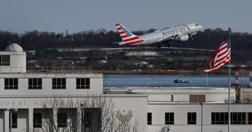 video pilotii au mai raportat incidente la limita unei coliziuni cu elicoptere in zona aeroportului reagan din washington 679c72ac6f4b2