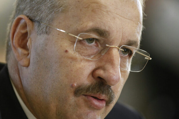 video scandal in psd daniel zamfir il acuza pe vasile dincu sufrageristul lui oprea ca se tot straduieste sa arunce in aer coalitia 677e88e27a25a
