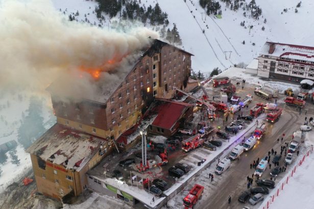 videofoto incendiu la un hotel intr o statiune de schi din turcia cel putin zece oameni au murit 678f4e698fea6