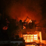 Jamie Lee Curtis, Billy Crystal, Paris Hilton, printre vedetele care și-au pierdut casele din Los Angeles din cauza incendiilor 3 videofoto jamie lee curtis billy crystal paris hilton printre vedetele care si au pierdut casele din los angeles din cauza incendiilor 678115268e454