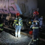 videofoto trenul de 12 vagoane din mures isi reia traseul echipele de interventie au reusit sa remedieze scurgerile de la cisterna afectata 6778387a7c76f