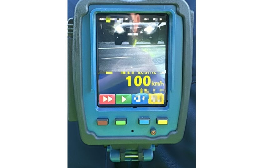Vitezoman la Mangalia: Tânăr surprins conducând cu 100 km/h pe un bulevard cu limita de 50 km/h 1 vitezoman la mangalia tanar prins conducand cu 100 km h pe un bulevard unde limita e de 50 km h 678faec79adcd