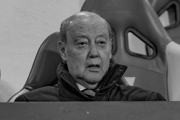 a murit jorge nuno pinto da costa el este presedintele care l a adus pe cristi sapunaru la fc porto 67b1992f48dd8