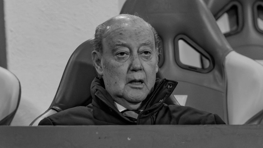A murit Jorge Nuno Pinto da Costa, președintele care l-a adus pe Cristi Săpunaru la FC Porto. 1 a murit jorge nuno pinto da costa el este presedintele care l a adus pe cristi sapunaru la fc porto 67b1992f48dd8