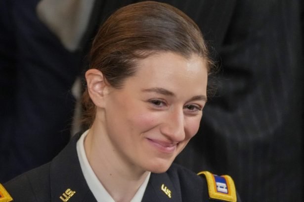 accidentul aviatic de la washington armata sua a dezvaluit identitatea misteriosului pilot de la bordul elicopterului black hawk 679fbafa7ae22