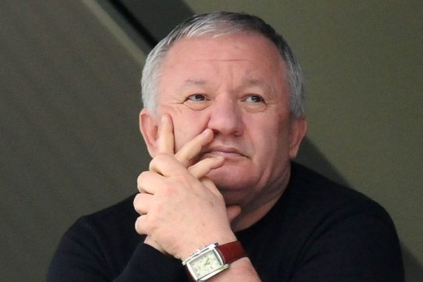 adrian porumboiu nu l a menajat pe vassaras ne ia de prosti ne inveti tu cu regulile grecesti 67bed59df024b