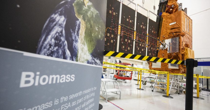 agentia spatiala europeana a prezentat satelitul care va masura padurile de pe terra cand va fi plasat pe orbita 67ab9878ca801