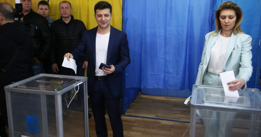 Ambasadoarea Kievului în SUA: Ucraina nu va organiza alegeri până când războiul cu Rusia nu se va încheia 1 ambasadoarea kievului in sua pana cand razboiul cu rusia nu se va incheia ucraina nu va organiza alegeri 67a268d9ee4e3