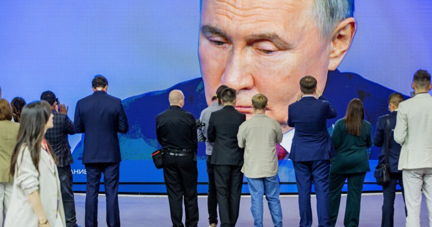 analiza trump ii ofera lui putin o cale de a reveni din pustietatea politica bbc 67ad1b5a22bd8