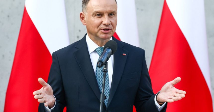 andrzej duda se intalneste sambata cu trump inainte de zborul in sua presedintele polonez a vorbit cu zelenski si i a dat un sfat 67b8cf04a6ae9