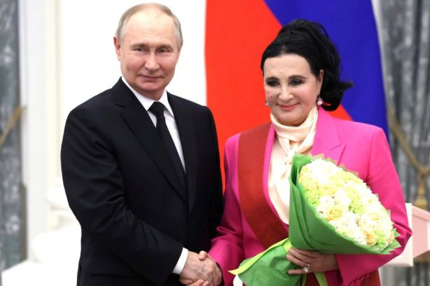 antrenoarea nationalei ruse de gimnastica ritmica a demisionat in urma unui conflict cu presupusa partenera a lui putin alina kabaieva 67ad1ed59716c