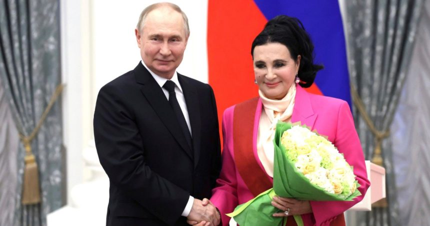 antrenoarea nationalei ruse de gimnastica ritmica a demisionat in urma unui conflict cu presupusa partenera a lui putin alina kabaieva 67ad1ed59716c