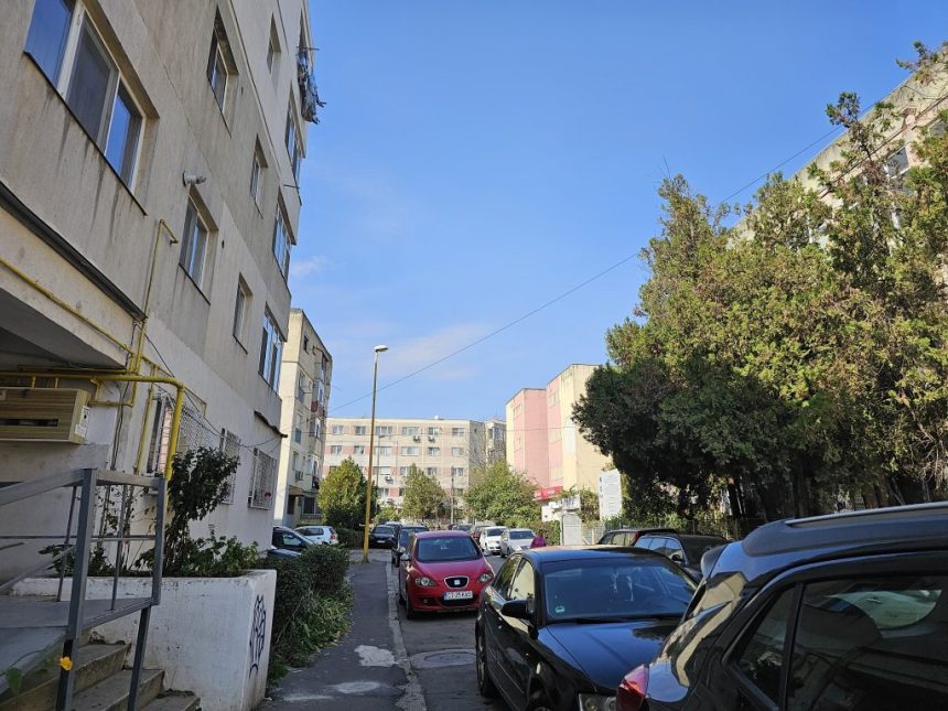atentie daca ai abonament de parcare pentru zona 2 dar nu acopera tot anul 2025 trebuie sa platesti si taxa de 200 de lei 67a33bed510d2